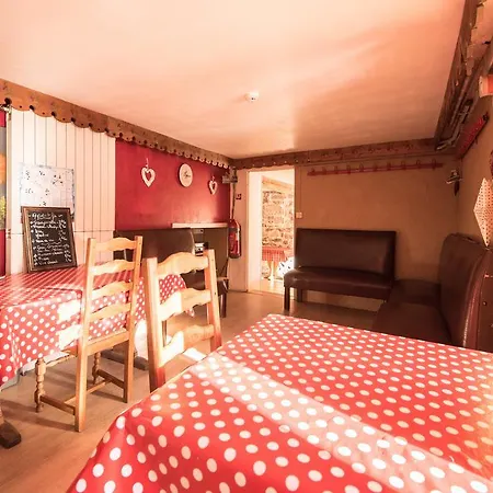 Les Chamois. Couette-café *
